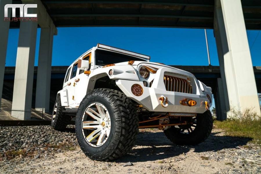  Jeep Wrangler Unlimited by MC Customs 2018 года  (фото 3 из 10)
